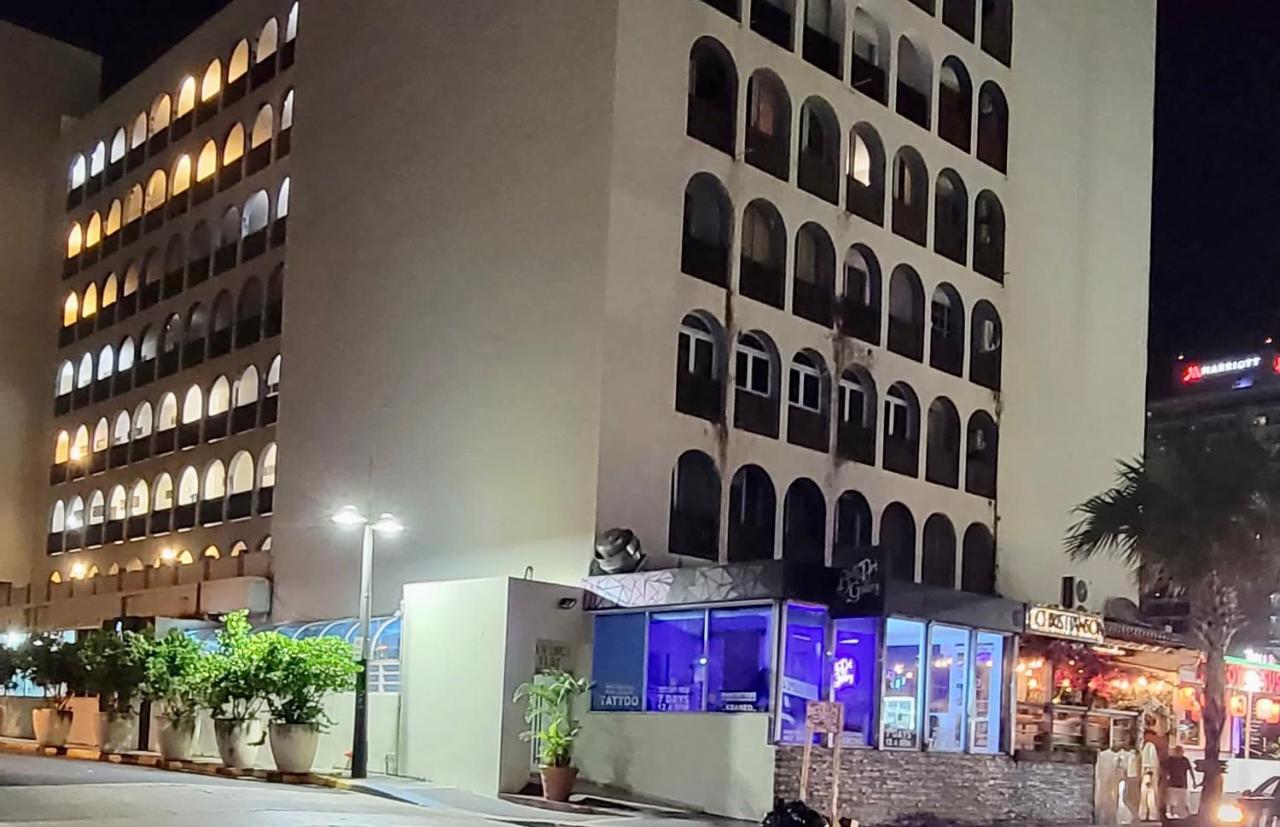 Condado Beachfront Tantra Apartamento *